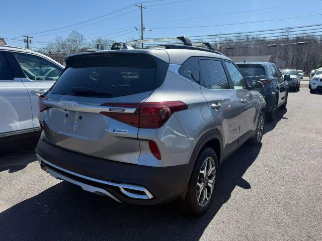 2022 Kia Seltos EX