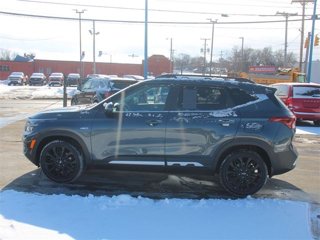 2022 Kia Seltos Nightfall