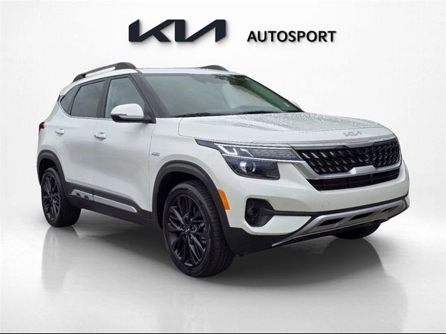 2022 Kia Seltos Nightfall