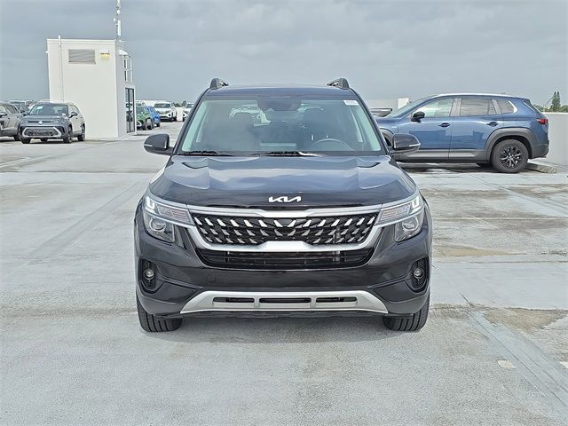 2022 Kia Seltos Nightfall