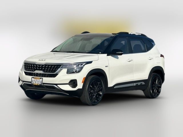 2022 Kia Seltos Nightfall