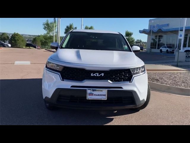 2022 Kia Sorento LX