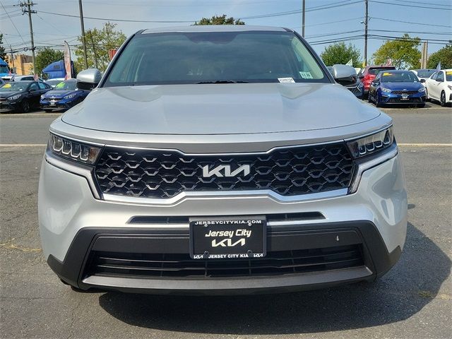 2022 Kia Sorento LX