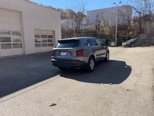 2022 Kia Sorento LX