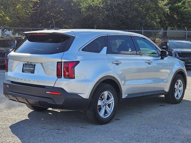 2022 Kia Sorento LX