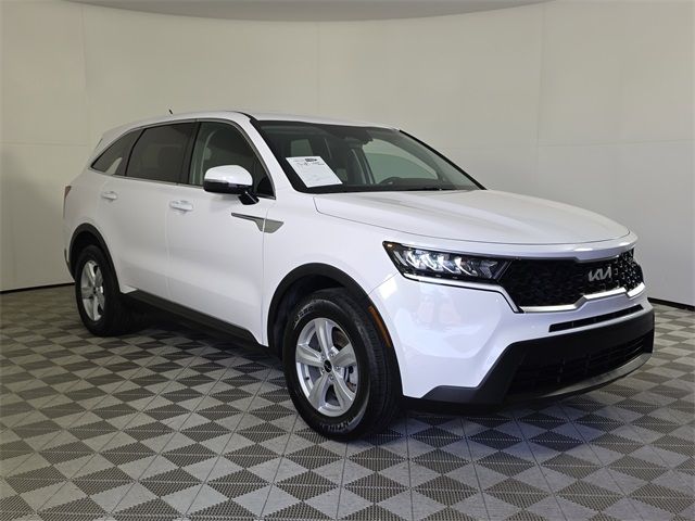 2022 Kia Sorento LX