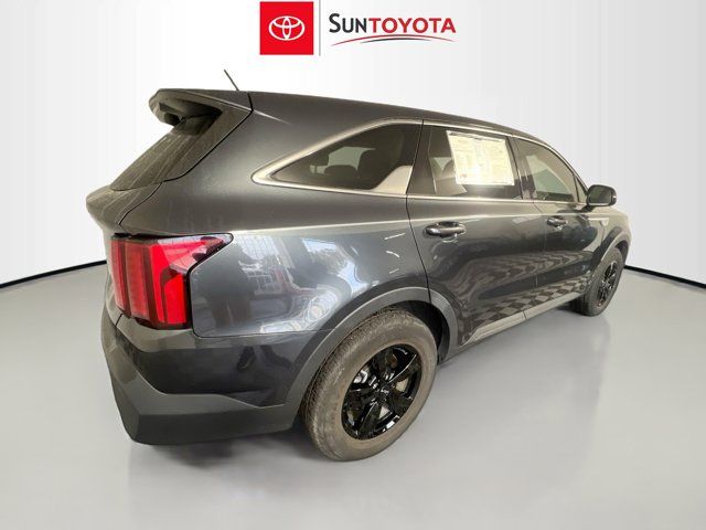 2022 Kia Sorento LX