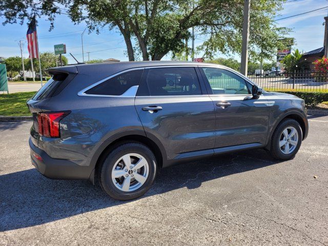 2022 Kia Sorento LX