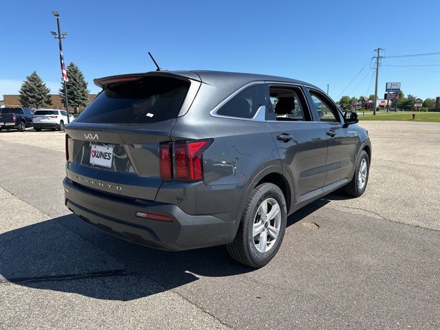 2022 Kia Sorento LX