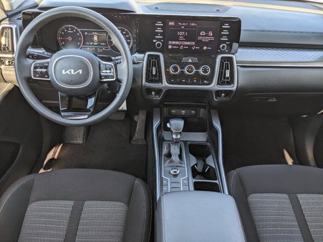 2022 Kia Sorento LX