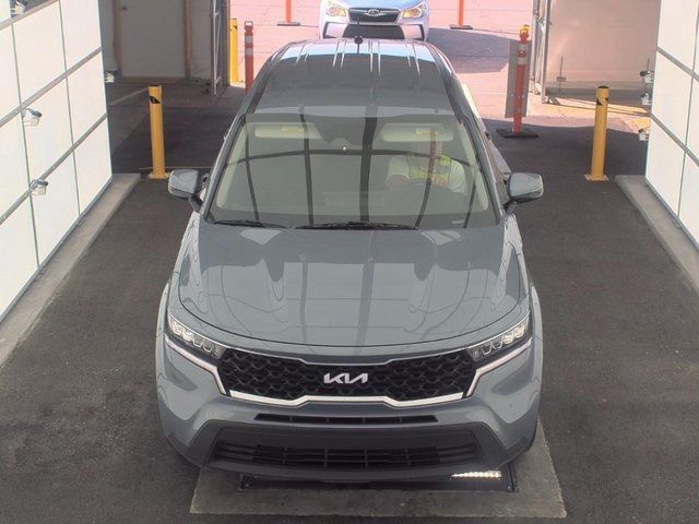 2022 Kia Sorento LX