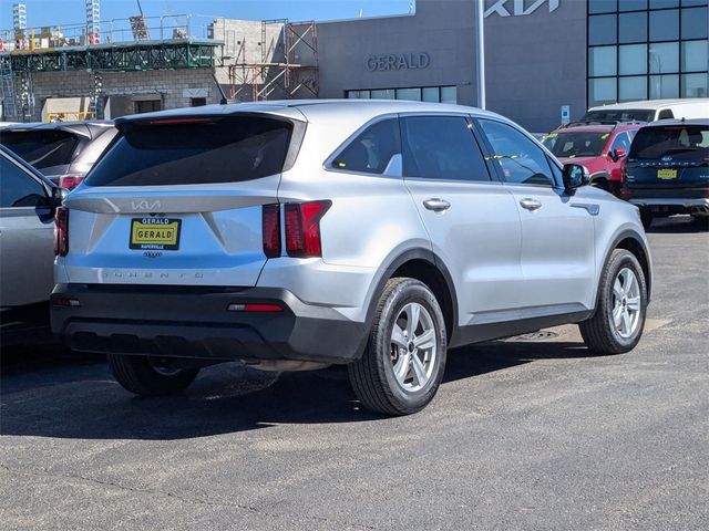 2022 Kia Sorento LX