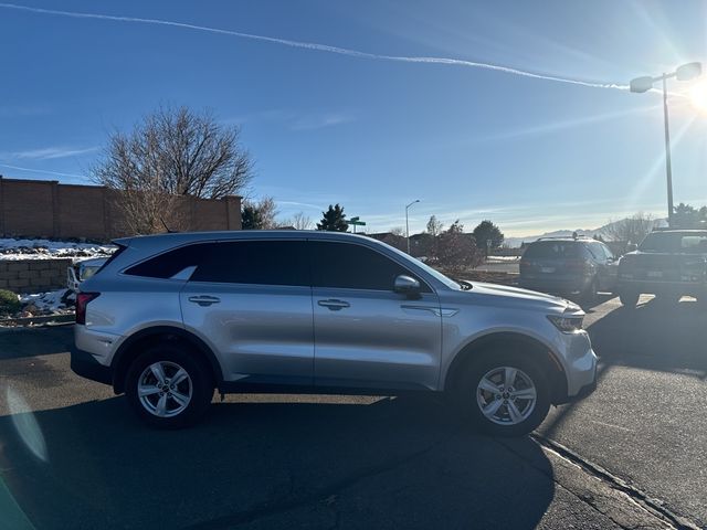 2022 Kia Sorento LX