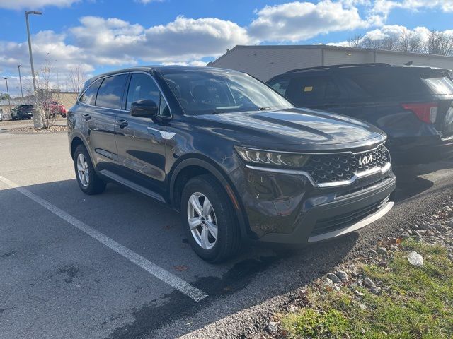 2022 Kia Sorento LX