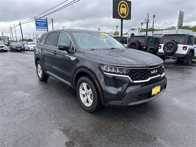 2022 Kia Sorento LX