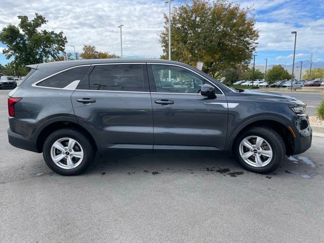 2022 Kia Sorento LX