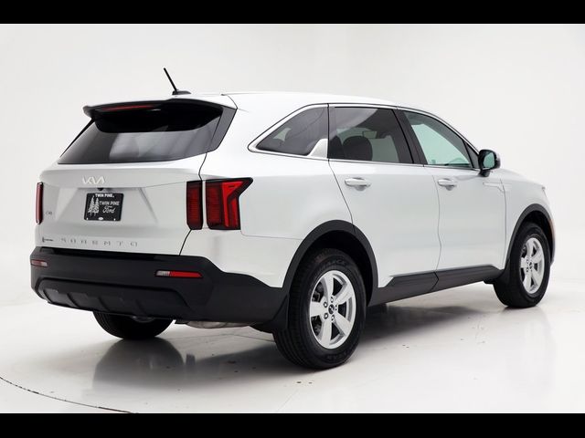 2022 Kia Sorento LX