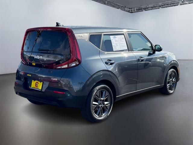 2022 Kia Soul EX