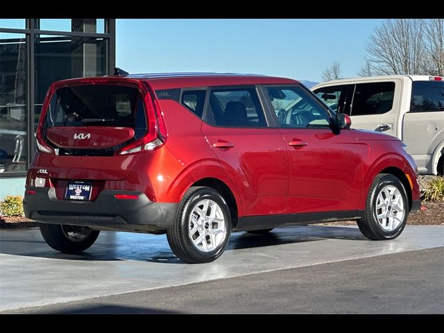 2022 Kia Soul LX