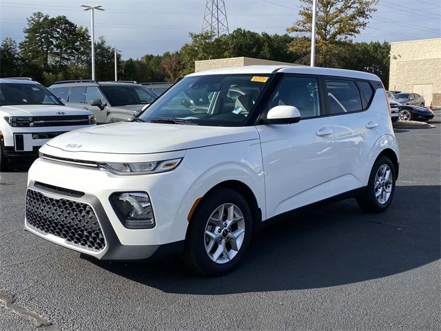 2022 Kia Soul LX