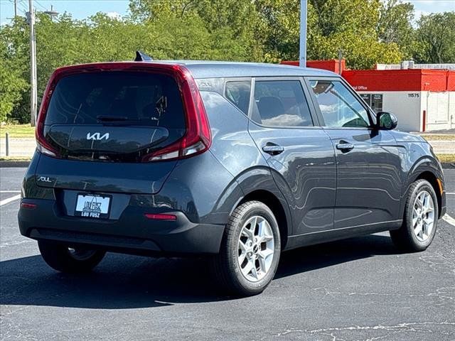 2022 Kia Soul LX