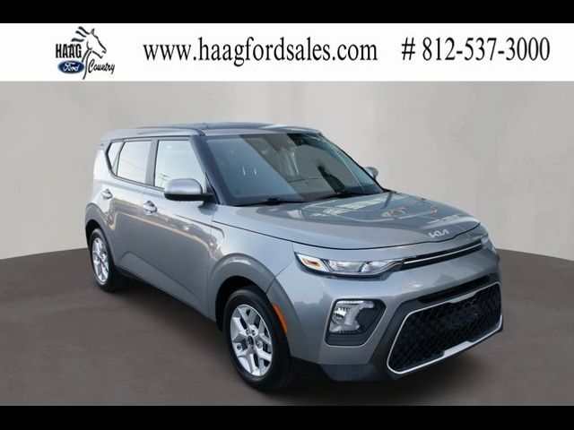 2022 Kia Soul LX