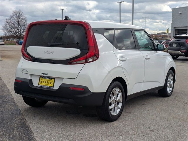 2022 Kia Soul LX