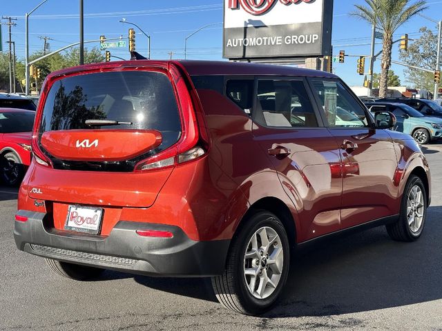 2022 Kia Soul LX