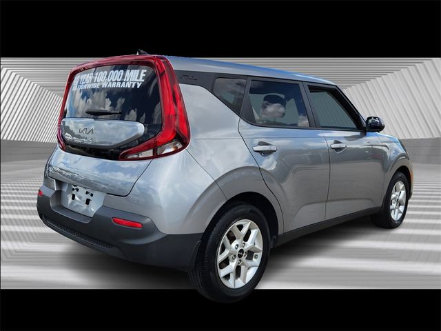 2022 Kia Soul LX