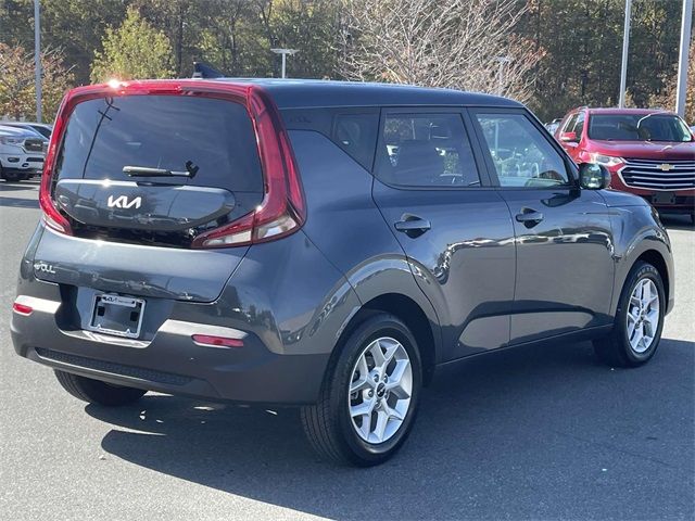 2022 Kia Soul LX