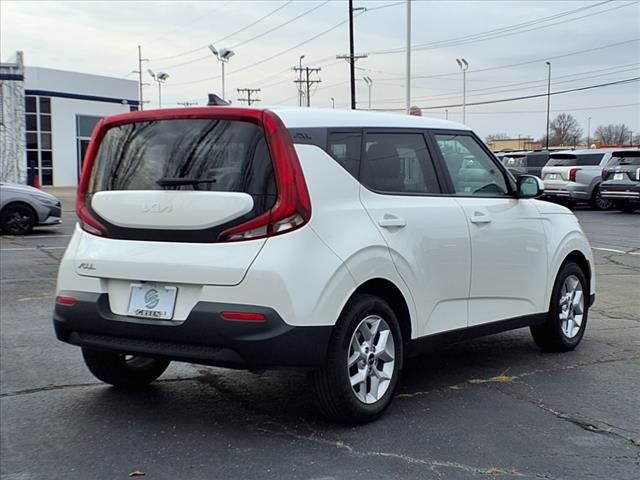 2022 Kia Soul LX