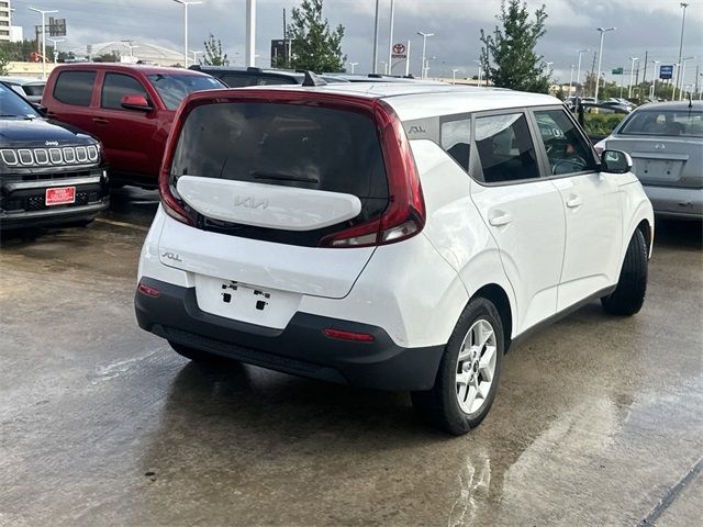 2022 Kia Soul LX