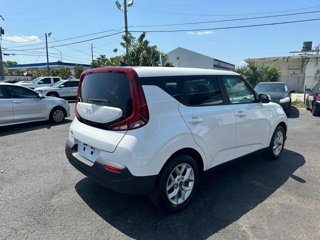 2022 Kia Soul LX