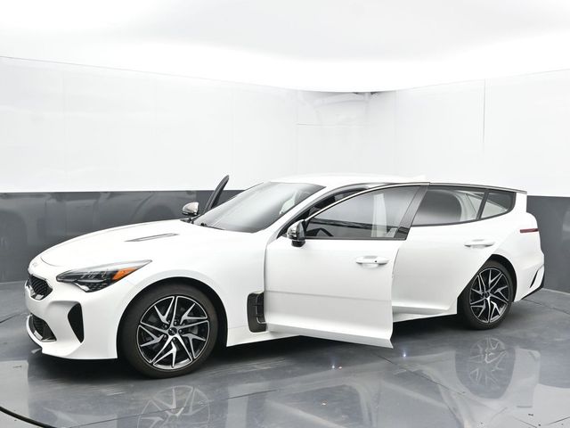2022 Kia Stinger GT-Line