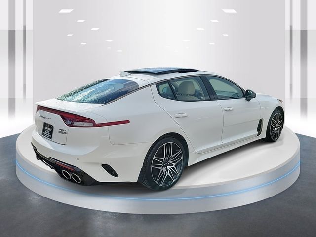 2022 Kia Stinger GT1