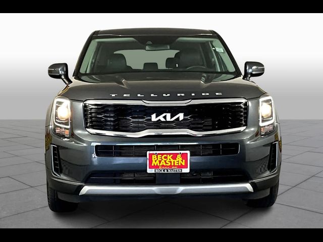 2022 Kia Telluride LX