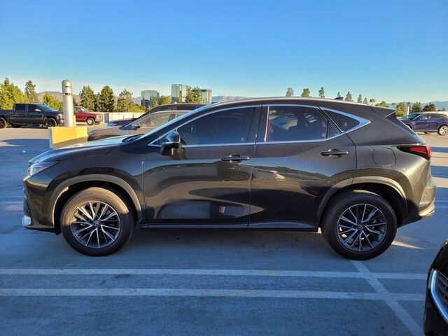 2022 Lexus NX 350h Premium