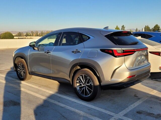 2022 Lexus NX 350h Premium