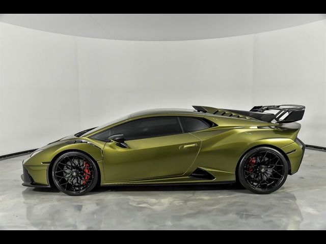 2022 Lamborghini Huracan STO Base