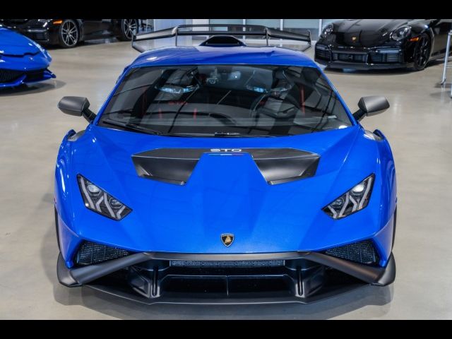 2022 Lamborghini Huracan STO Base