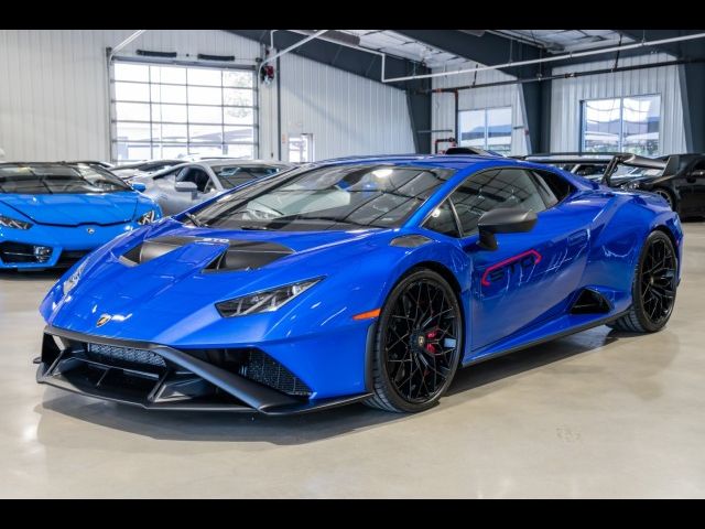 2022 Lamborghini Huracan STO Base