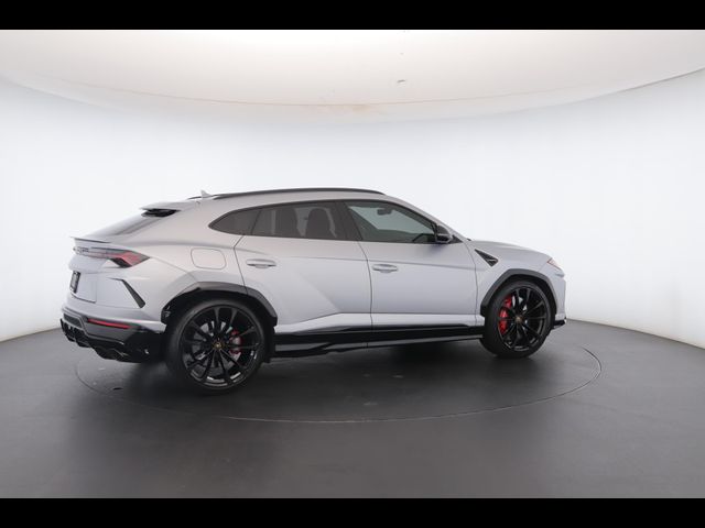 2022 Lamborghini Urus Base