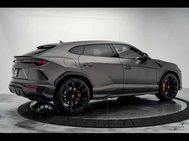 2022 Lamborghini Urus Base