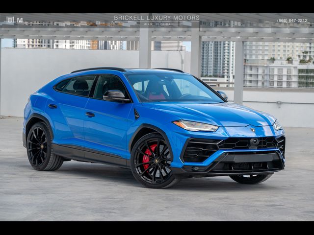 2022 Lamborghini Urus Base