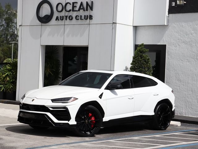 2022 Lamborghini Urus Base