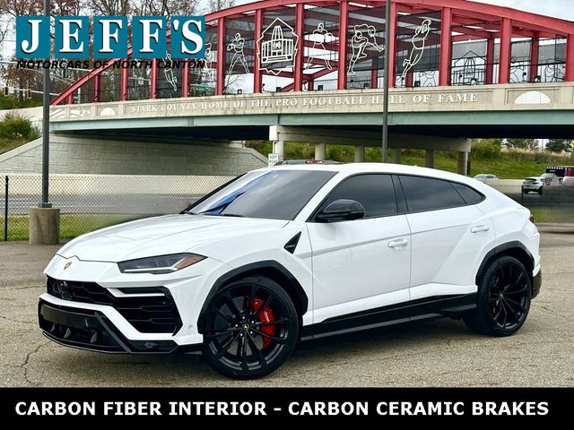 2022 Lamborghini Urus Base