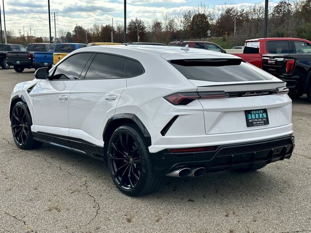 2022 Lamborghini Urus Base