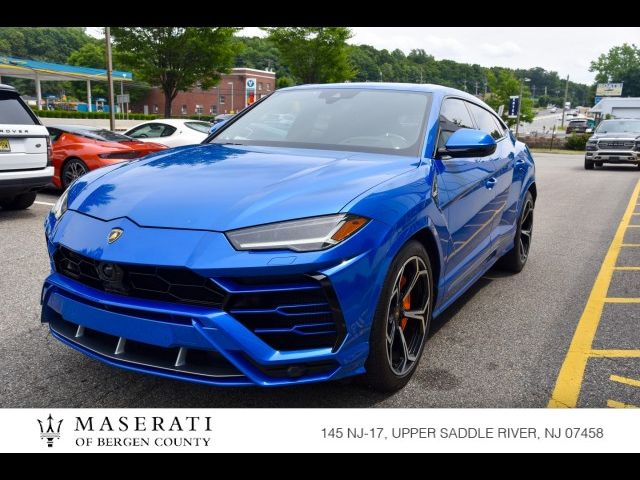 2022 Lamborghini Urus Base