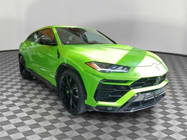 2022 Lamborghini Urus Base