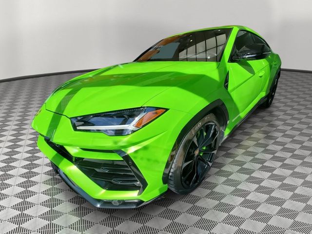 2022 Lamborghini Urus Base